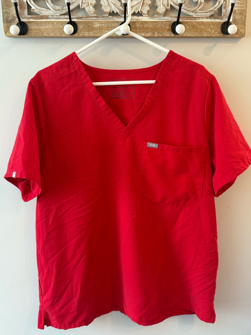 Pop Red Catarina Scrub Top - FIGS